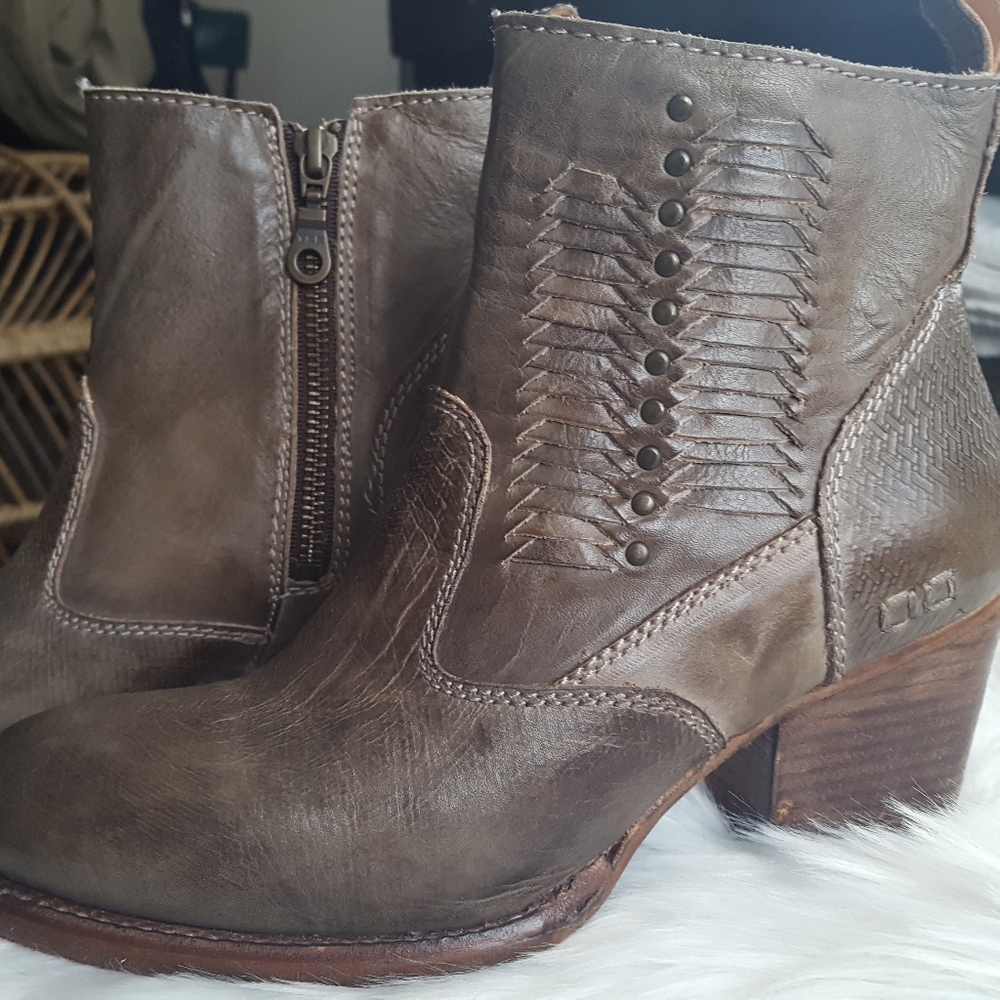 BED-STU Shrill BOOT 7